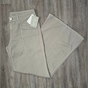 Women's Divided Low Rise Wide Legged Pants- Size 6 *NWT*